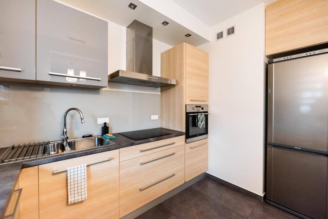 Praga Delightful Apartment Warschau